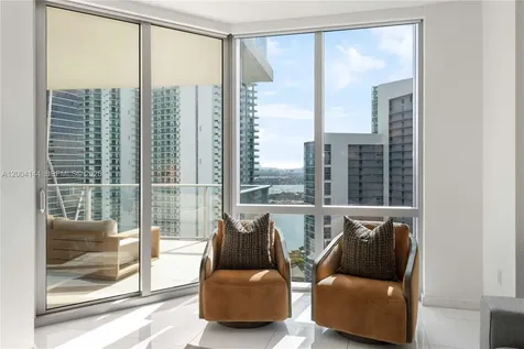 851 NE 1st Avenue Miami FL 33132