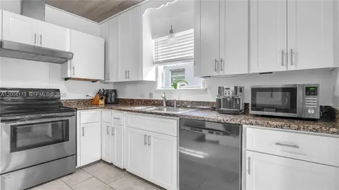 1313 NE 3rd Street Fort Lauderdale FL 33301