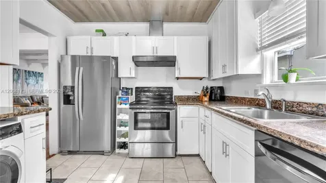 1313 NE 3rd Street Fort Lauderdale FL 33301