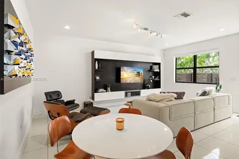 9890 NW 86th Terrace Doral FL 33178