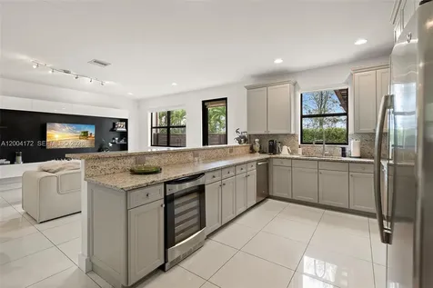 9890 NW 86th Terrace Doral FL 33178