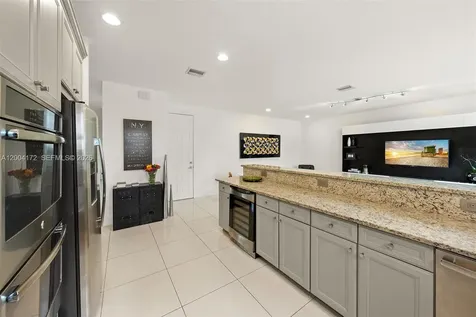 9890 NW 86th Terrace Doral FL 33178