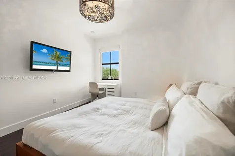 9890 NW 86th Terrace Doral FL 33178