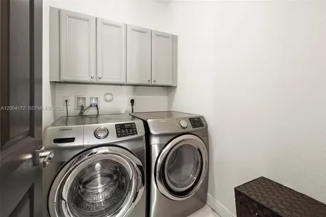 9890 NW 86th Terrace Doral FL 33178