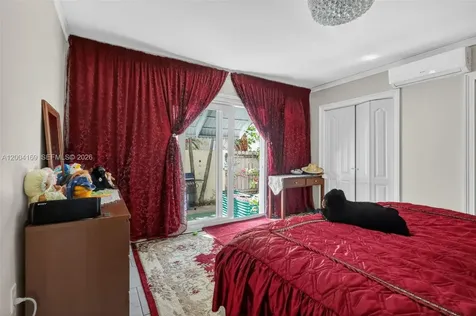 1820 Venice Park Drive North Miami FL 33181