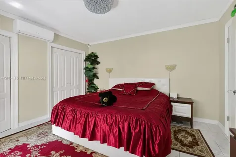 1820 Venice Park Drive North Miami FL 33181