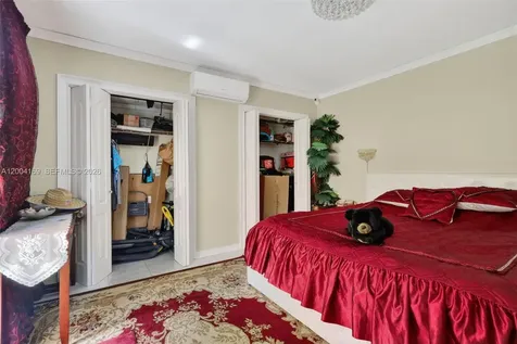 1820 Venice Park Drive North Miami FL 33181