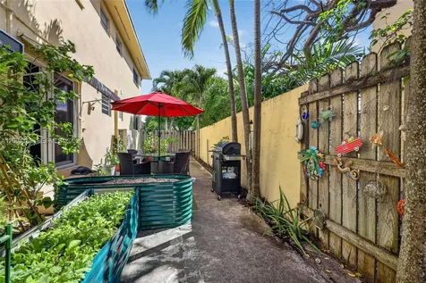 1820 Venice Park Drive North Miami FL 33181