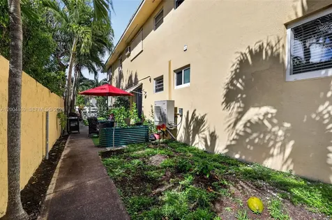 1820 Venice Park Drive North Miami FL 33181