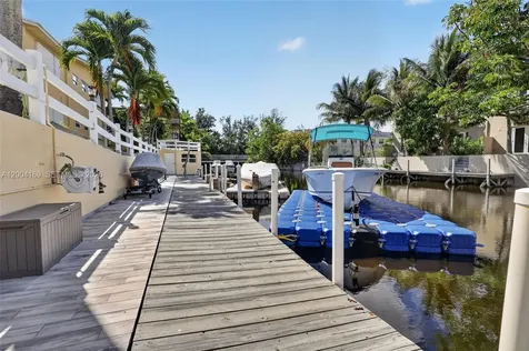 1820 Venice Park Drive North Miami FL 33181