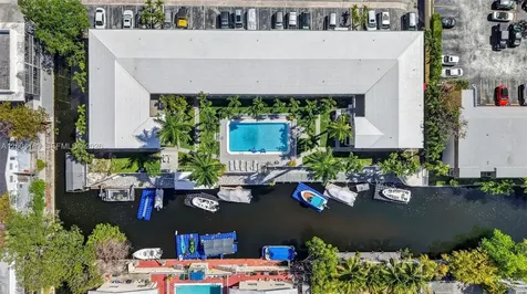 1820 Venice Park Drive North Miami FL 33181