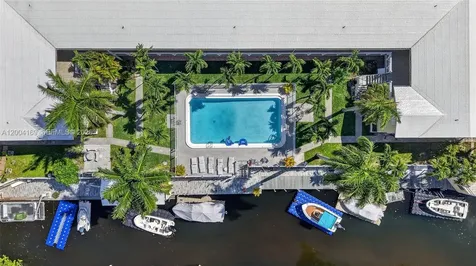 1820 Venice Park Drive North Miami FL 33181