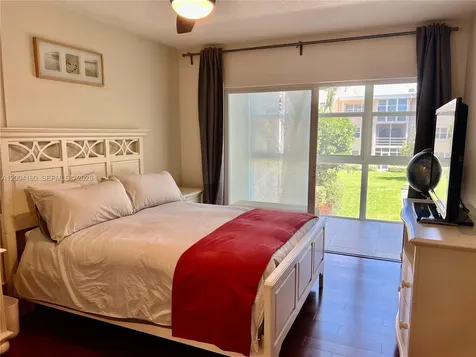 1481 S Ocean Boulevard Lauderdale By The Sea FL 33062