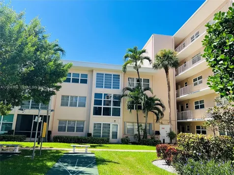 1481 S Ocean Boulevard Lauderdale By The Sea FL 33062