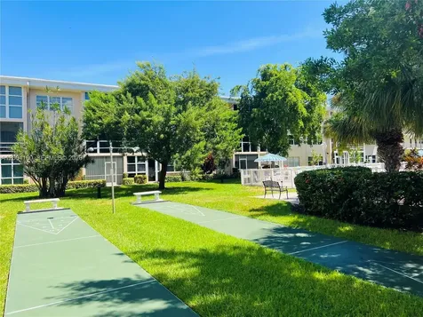 1481 S Ocean Boulevard Lauderdale By The Sea FL 33062