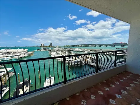 555 NE 15th Street Miami FL 33132