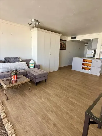 555 NE 15th Street Miami FL 33132
