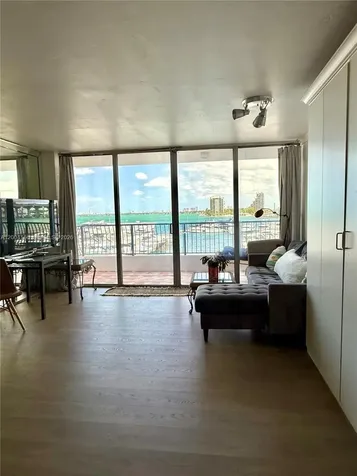 555 NE 15th Street Miami FL 33132