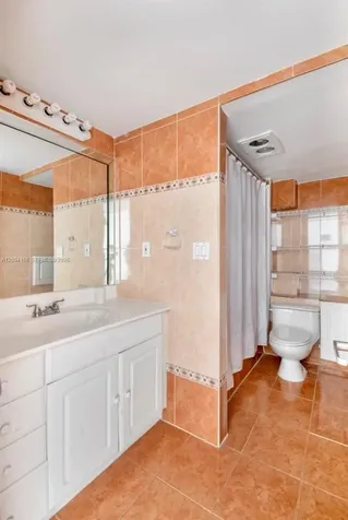 555 NE 15th Street Miami FL 33132