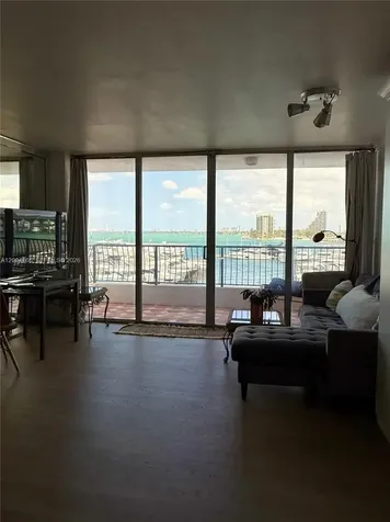 555 NE 15th Street Miami FL 33132