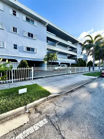 1818 Rodman Street Hollywood FL 33020