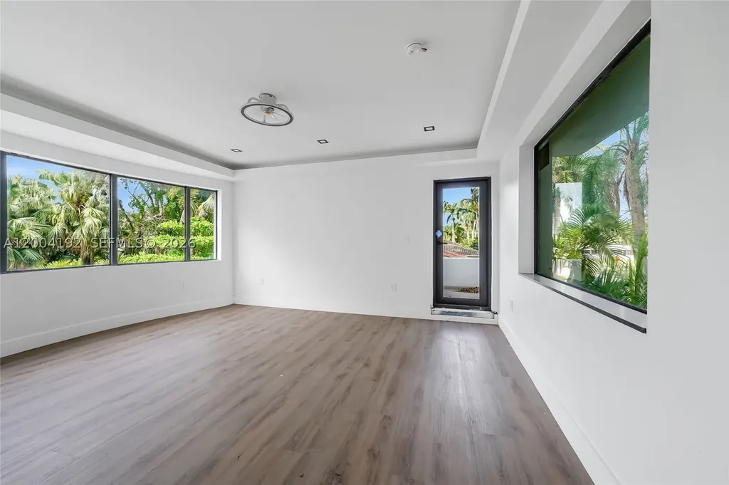 1329 Polk Street Hollywood FL 33019