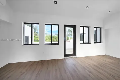 1329 Polk Street Hollywood FL 33019