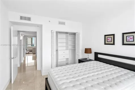 19400 Turnberry Way Aventura FL 33180