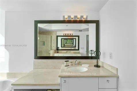 19400 Turnberry Way Aventura FL 33180