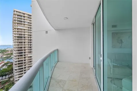 19400 Turnberry Way Aventura FL 33180
