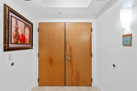 19400 Turnberry Way Aventura FL 33180