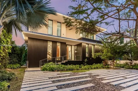 4354 Alton Road Miami Beach FL 33140