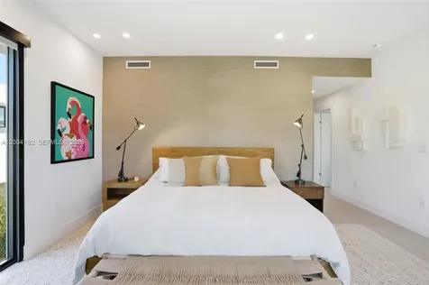 4354 Alton Road Miami Beach FL 33140