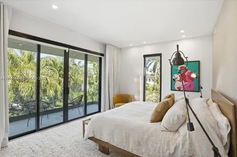 4354 Alton Road Miami Beach FL 33140