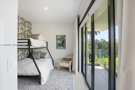 4354 Alton Road Miami Beach FL 33140