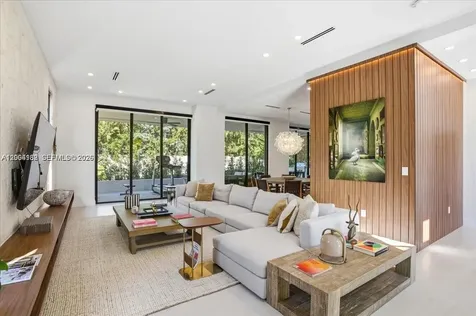 4354 Alton Road Miami Beach FL 33140