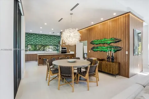 4354 Alton Road Miami Beach FL 33140
