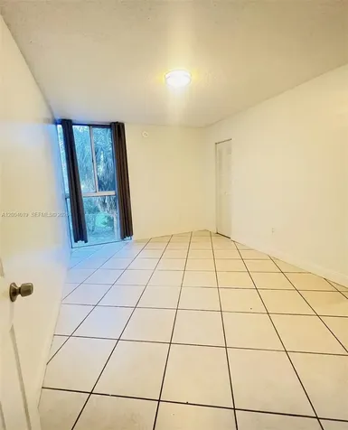 7075 NW 186th Street Hialeah FL 33015
