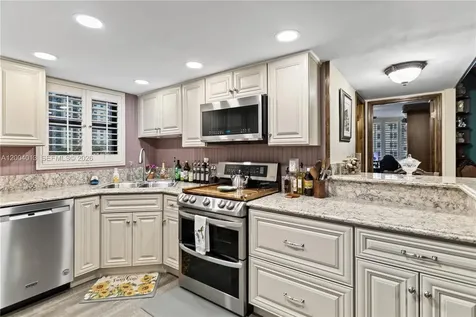 1500 S Ocean Drive Hollywood FL 33019