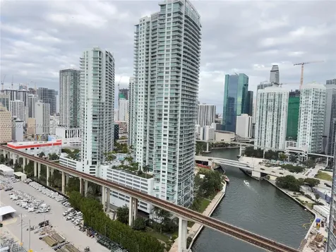 185 SW 7th Street Miami FL 33130