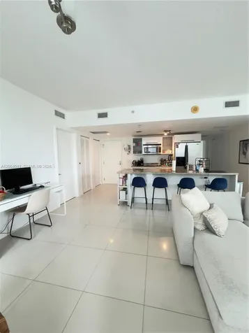 185 SW 7th Street Miami FL 33130