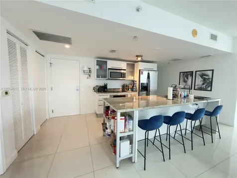 185 SW 7th Street Miami FL 33130