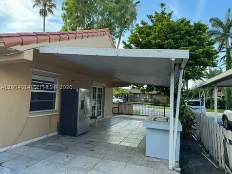 7599 W 4th Court Hialeah FL 33014