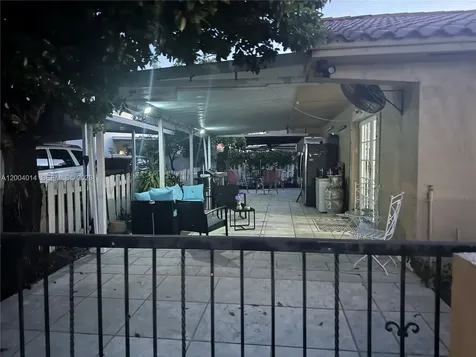 7599 W 4th Court Hialeah FL 33014
