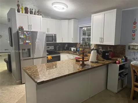 7599 W 4th Court Hialeah FL 33014