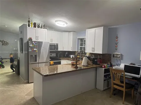 7599 W 4th Court Hialeah FL 33014