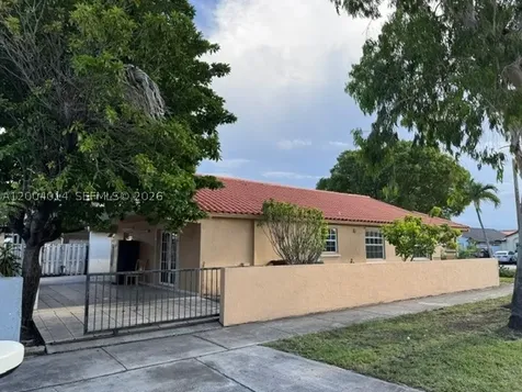 7599 W 4th Court Hialeah FL 33014