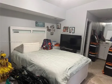 7599 W 4th Court Hialeah FL 33014