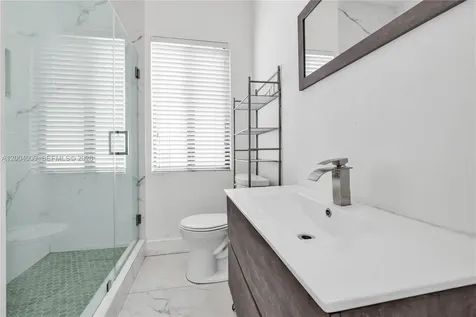 2152 SW 10th Street Miami FL 33135