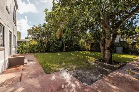 2152 SW 10th Street Miami FL 33135